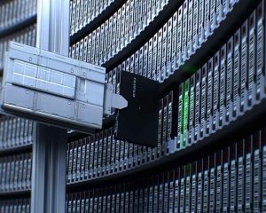 نقش Tape Library در ذخیره‌سازی داده‌های بلندمدت و سازمانی