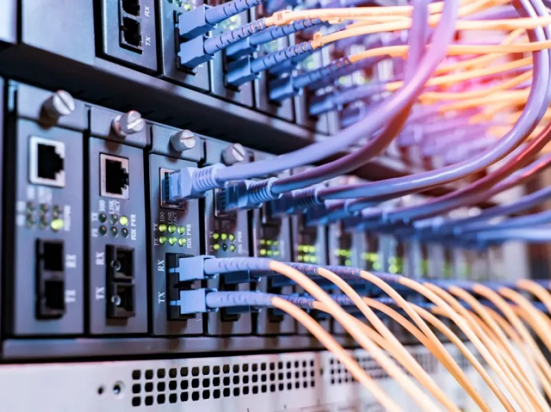 Cross Connect چیست و چرا اهمیت دارد؟